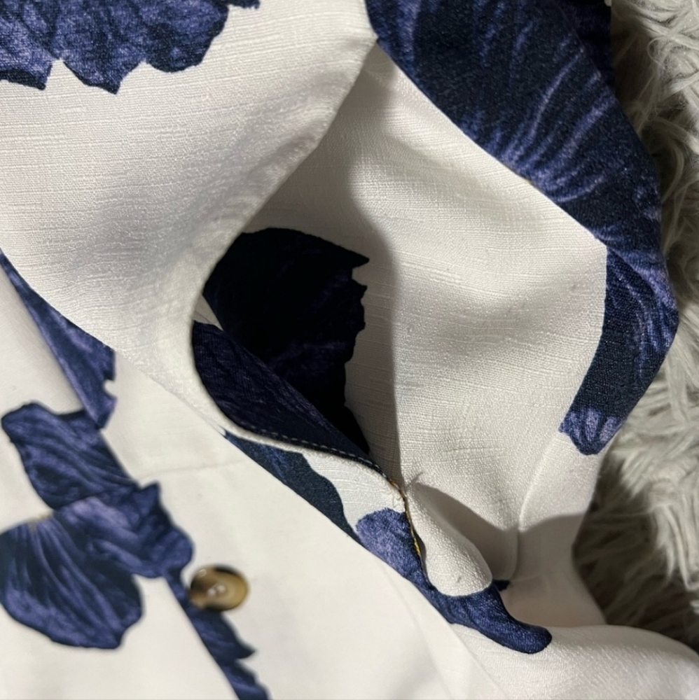 J.O.A. Floral Romper - Picture 6 of 7